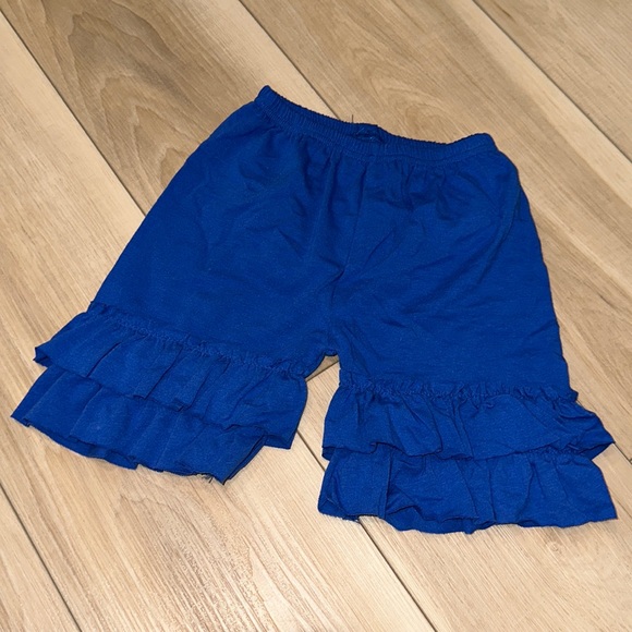 EUC Girls Size 5-6 Boutique Brand Ruffle Stretch Waist Shorts in Royal Blue - Picture 1 of 5
